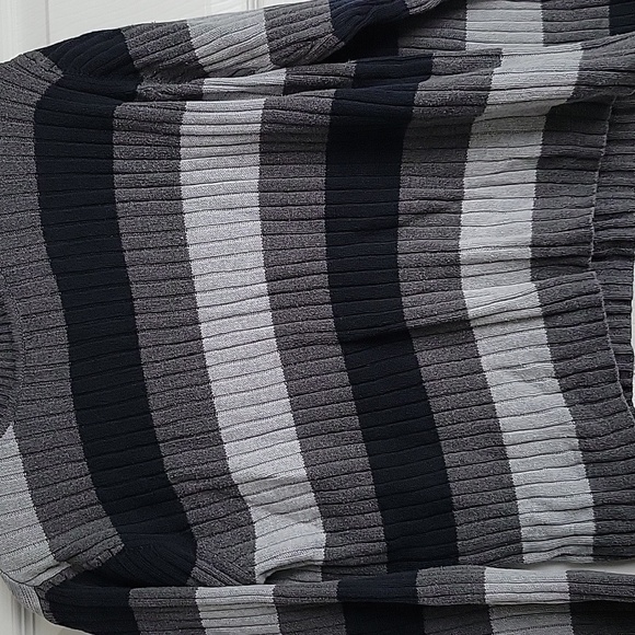 Crossroads Long Sleeve Top - Picture 3 of 10